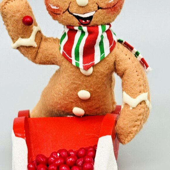 Annalee Red Hot Helper Gingerbread Wheelbarrow 5 inch 969406 2006 - Picture 2 of 9